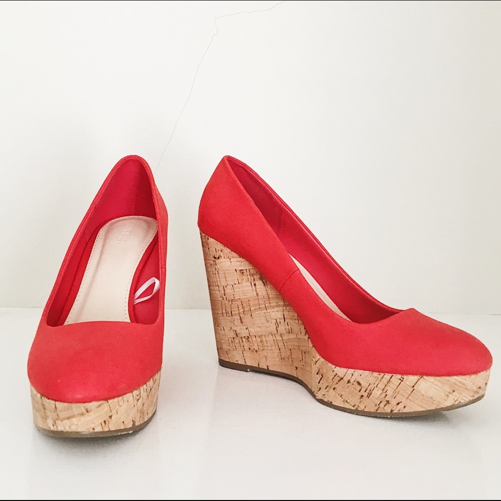Faux Suede Cork Wedges in Tomato size 7.5 EUC